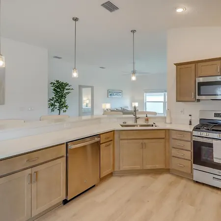 Home In The Villages With Pool, Tennis Court Access!